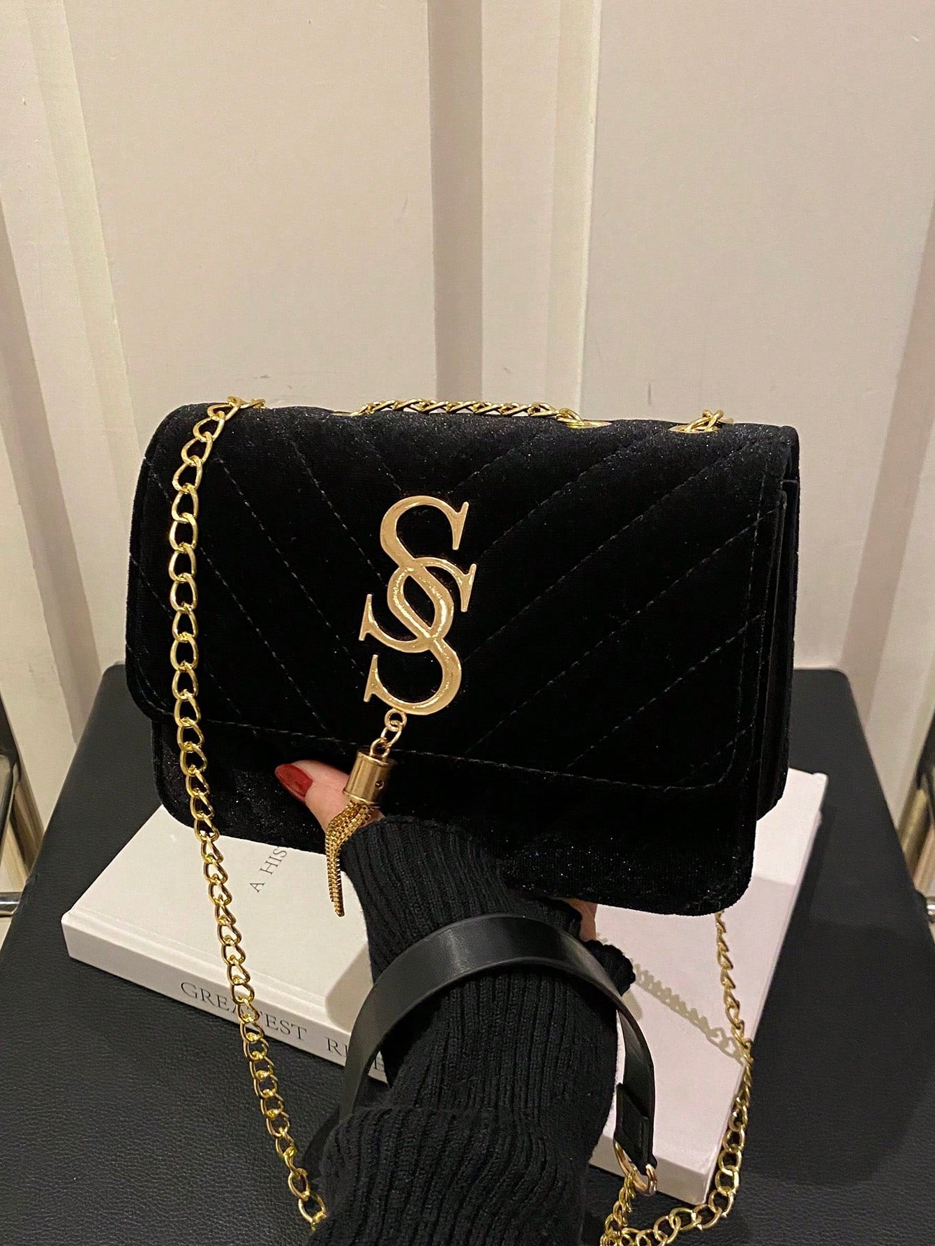 Women'S Fashion Solid Color PU Leather Quilted Shoulder Bag, Versatile Flap Banquet Evening Chain Crossbody Bag, New Casual Square Vacation Travel Mobile Phone Coin Purse, Daily Commuting Messenger Bags for White Collar and Student