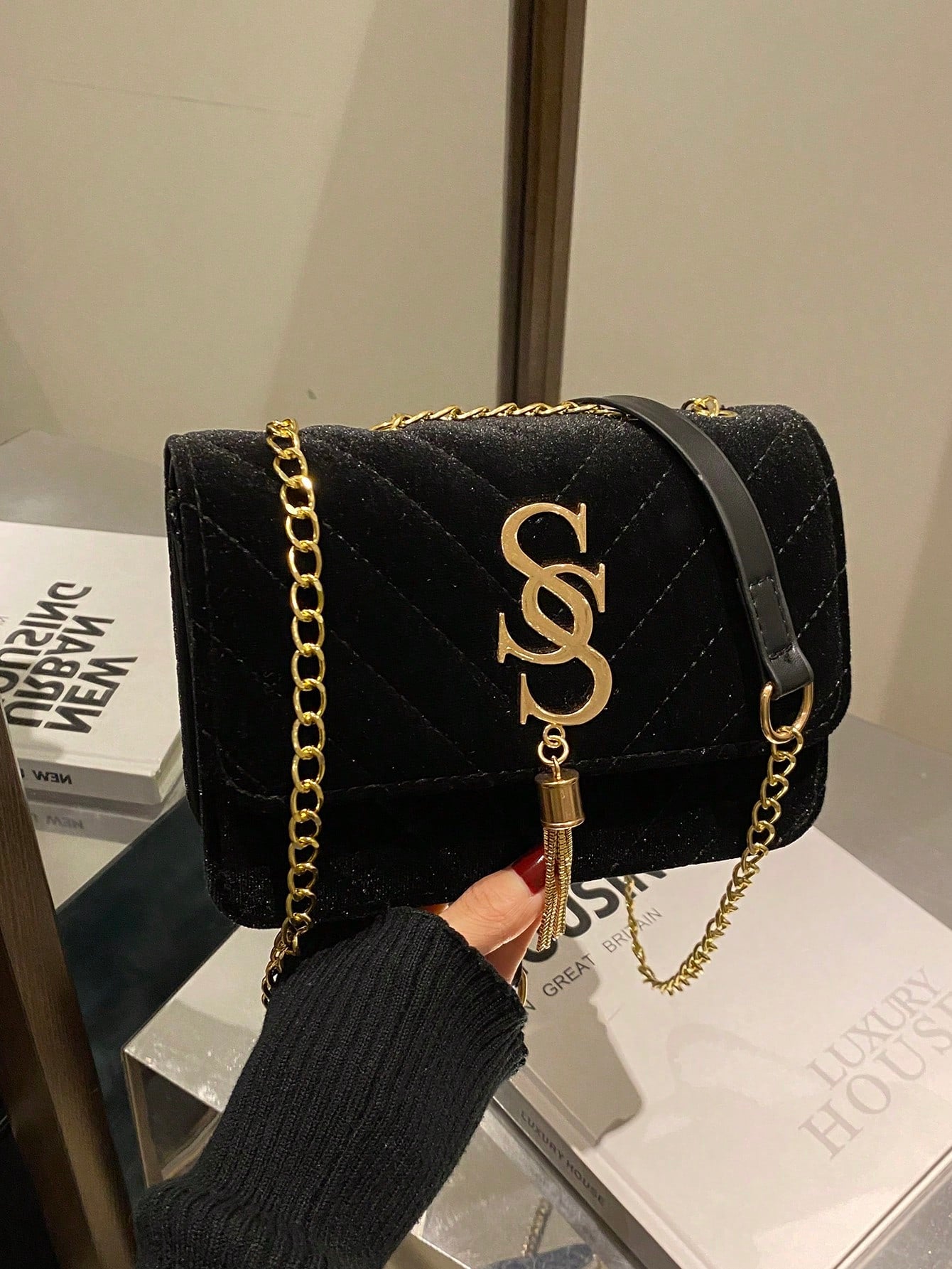 Women'S Fashion Solid Color PU Leather Quilted Shoulder Bag, Versatile Flap Banquet Evening Chain Crossbody Bag, New Casual Square Vacation Travel Mobile Phone Coin Purse, Daily Commuting Messenger Bags for White Collar and Student