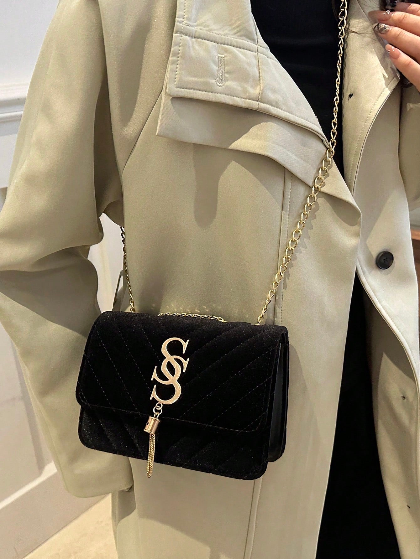 Women'S Fashion Solid Color PU Leather Quilted Shoulder Bag, Versatile Flap Banquet Evening Chain Crossbody Bag, New Casual Square Vacation Travel Mobile Phone Coin Purse, Daily Commuting Messenger Bags for White Collar and Student